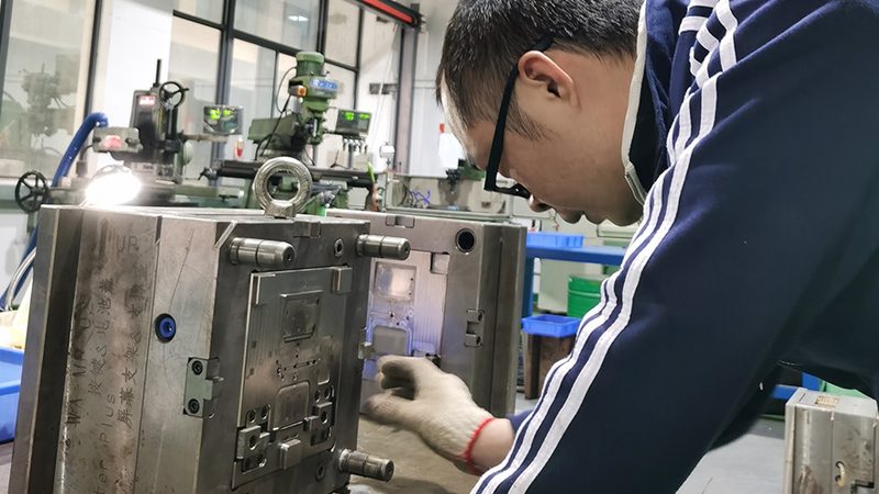 精密模具：揭秘十大品牌专业度的核心要素