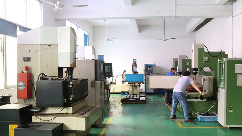 深圳级进模材质厂家：揭秘级进模材质选择的关键因素